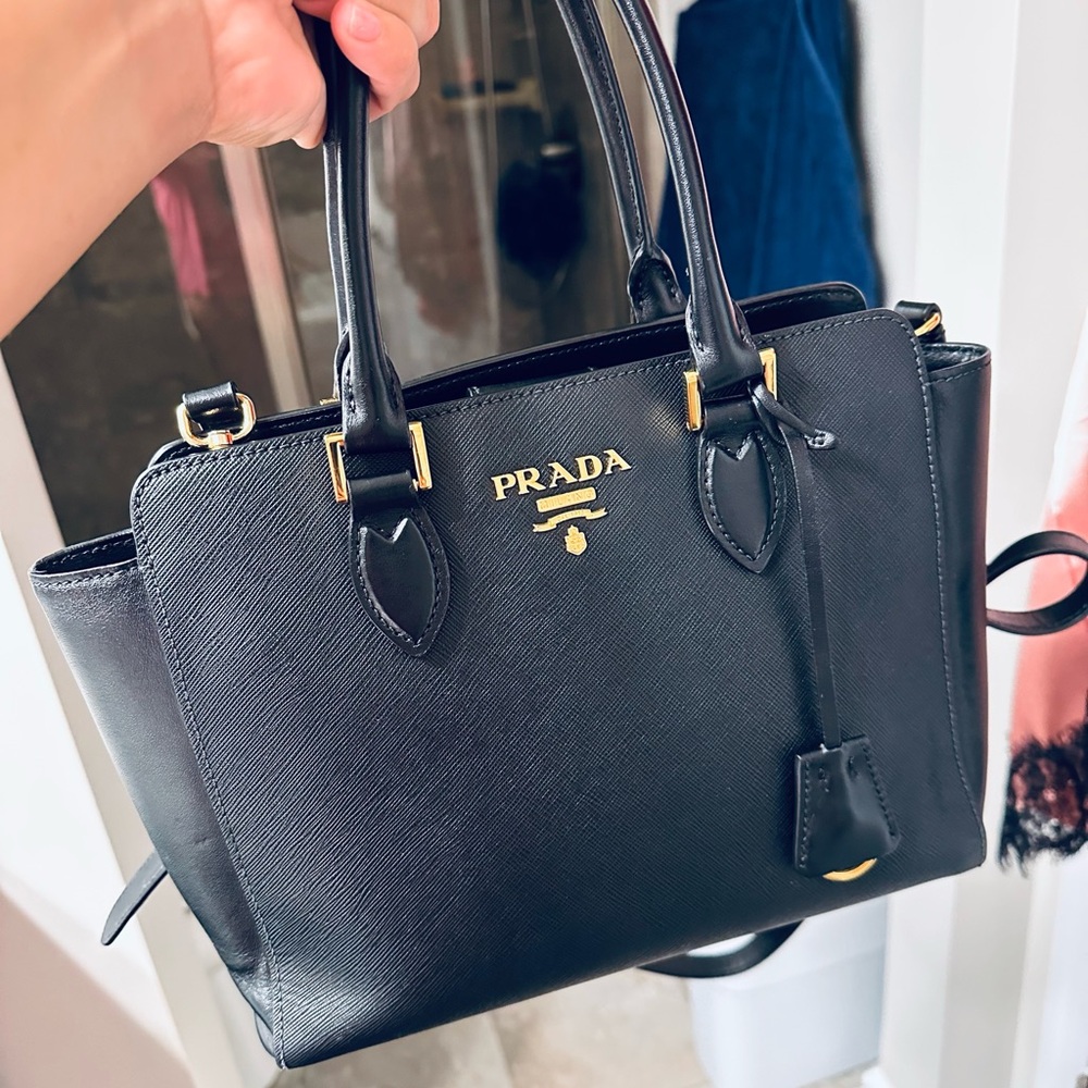 Pre-Loved Prada Saffiano